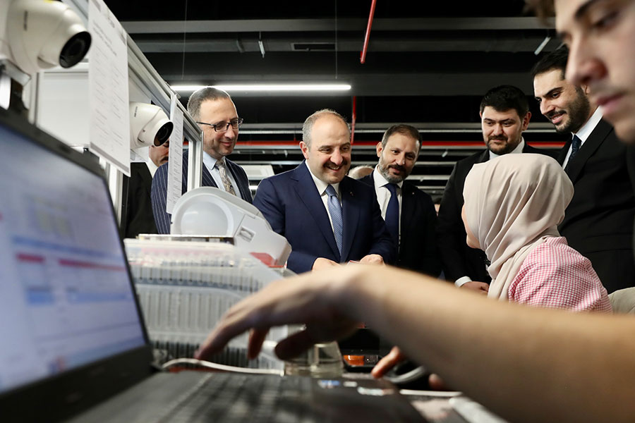  TÜRKİYE'NİN EN BÜYÜK ELEKTRONİK EŞYA YENİLEME MERKEZİ